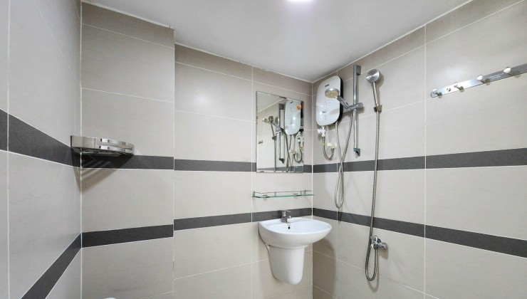 BÁN 99 TỶ - 100PN - 101WC - P TÂN QUY Q7