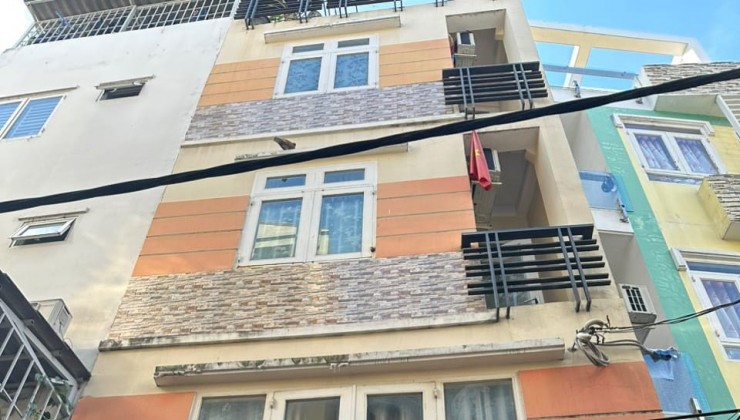 Gia đình về quê sống bán bớt 5 căn nhà Nguyễn Trãi, quận 1, giá rẻ dễ mua