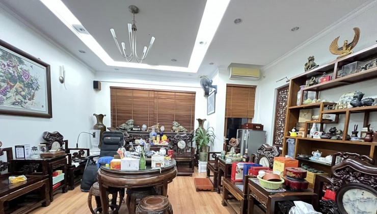 Bán nhà 62m2 Mặt phố Yên Hoa, View Hồ Tây Gara 7 chỗ Thang máy XỊN Kinh doanh đa dạng 22.2 Tỷ