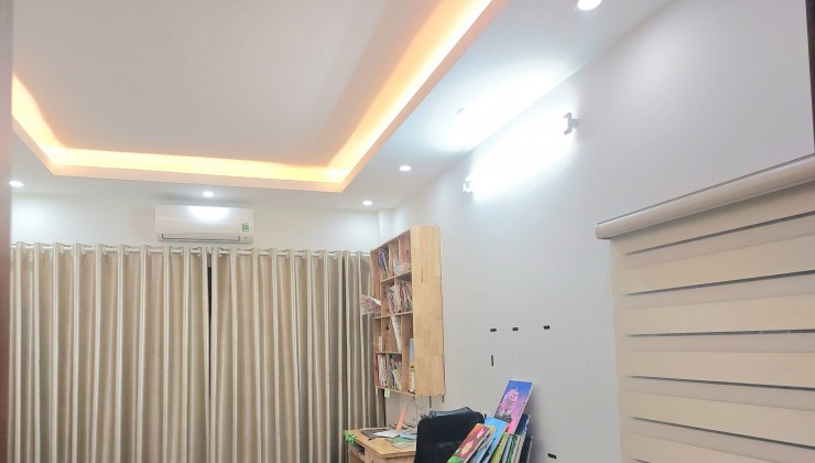 Bán tòa căn hộ 77m2 phố Vĩnh Phúc, Ba Đình 15 phòng Sang trọng Doanh thu 10%/năm Giá 10.2 Tỷ