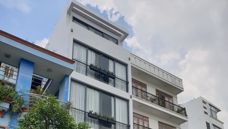 Bán tòa nhà căn hộ dịch vụ cao cấp Lê Tấn Quốc P.13 Tân Bình  ( đối diện Etown Cộng Hòa ).