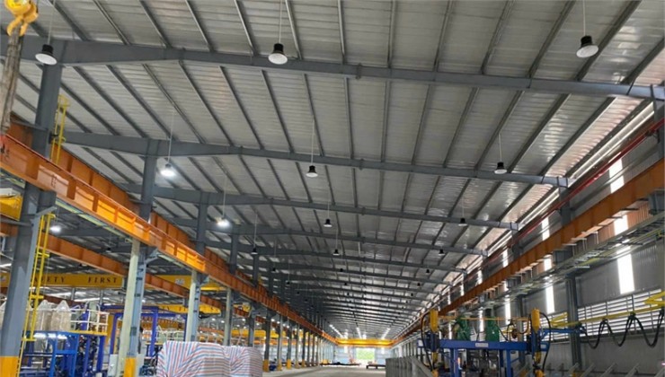nhà xưởng trong khu công nghiệp, kết cấu phù hợp ngành cơ khí sản xuất siêu trường