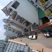 Cần bán gấp nhà Bến Lội BHH B Bình Tân 5 tầng 52m2 chỉ 5,3 tỷ Thương Lượng.