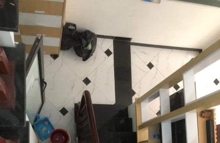 Bán nhà Phố Lụa, Hà Đông, 41m2, 5 tầng, giá nhỉnh hơn 5 tỷ