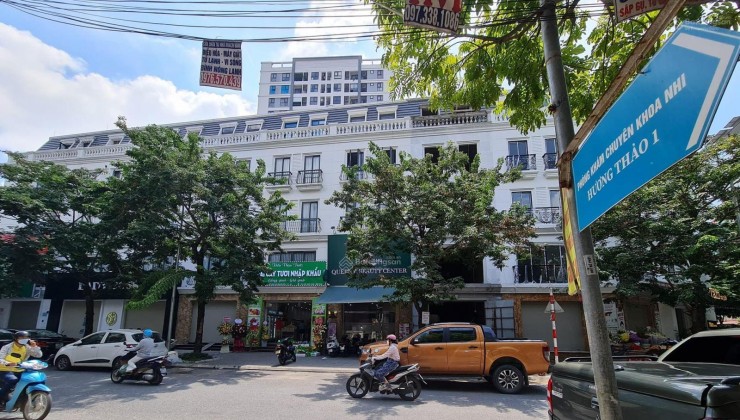 HOT HOT HOT Cho thuê nhà mặt phố Nguyễn Sơn 85mx4tầng Mặt tiền 6,5m