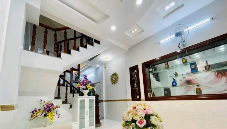 Bán Nhà Gò Vấp chỉ 4. tỷ 48m2 Oto đỗ, Phạm Văn Chiêu