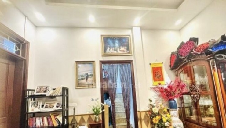 thuê nhà Thịnh Quang , Đống Đa 40mx4T oto KD spa online mới đẹp ở ngay giá rẻ
hơn 10 tr