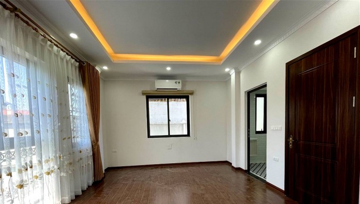 Bán gấp siêu phẩm Tam Trinh 50m2, 6 tầng, hơn 8 tỷ ô tô vào nhà Hoàng Mai Hà Nội