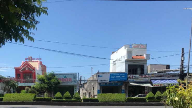 Nhà mặt tiền lô góc đường Hùng Vương, Cam Lộc, Cam Ranh, Khánh Hòa.