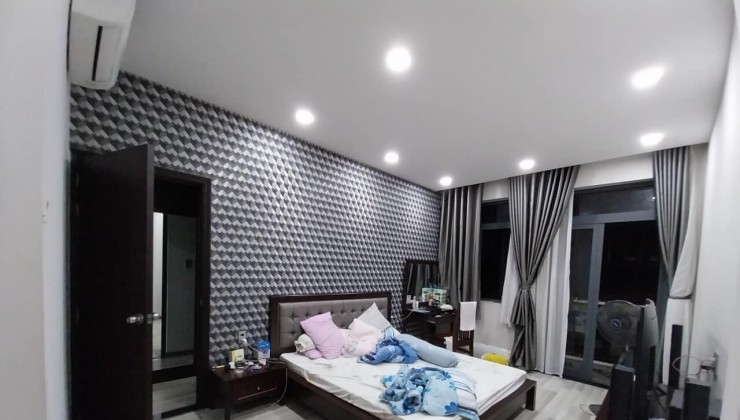 NHÀ TÂN BÌNH, 5 x20m, ĐƯỜNG HẺM LỚN, Ô TÔ NGỦ TRONG NHÀ,SỔ ĐẸP, GIÁ TỐT