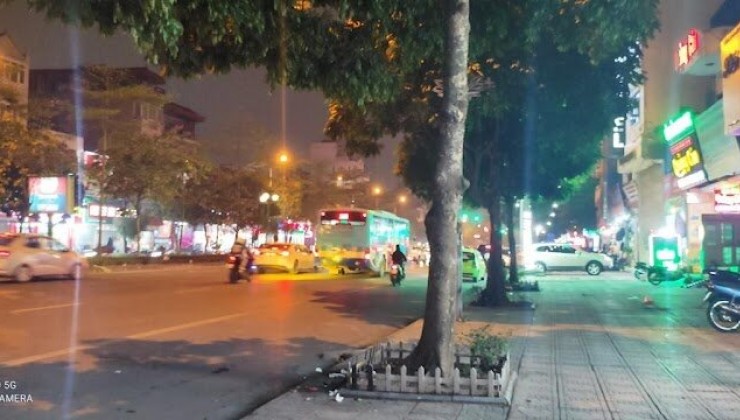 Mặt phố Việt Hưng, Long Biên, lô góc, vỉa hè kinh doanh 310m, mặt tiền: 35m, 58 tỷ