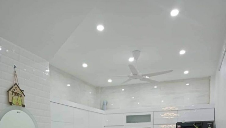 Bán nhà Xã Đàn 40m2 ngõ to đẹp - 4 tầng ở luôn giá bán hơn 4 tỷ