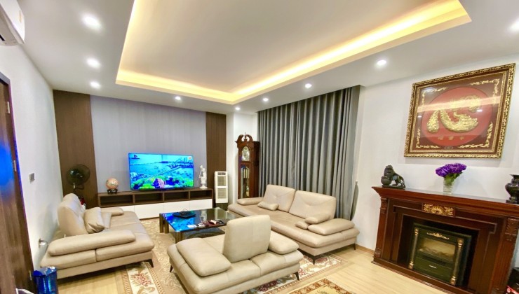 Bán nhà phố Hoàng Cầu, Đống Đa, 100m2 nhà 5 tầng tháng máy, ô tô tránh nhau