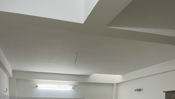 Bán Nhà Mặt Tiền Chợ Hoàng Hoa Thám Kinh Doanh Sầm Uất, 4 Tâng 3.9m x 12 m, 47m2, Nhĩnh 9 Tỷ