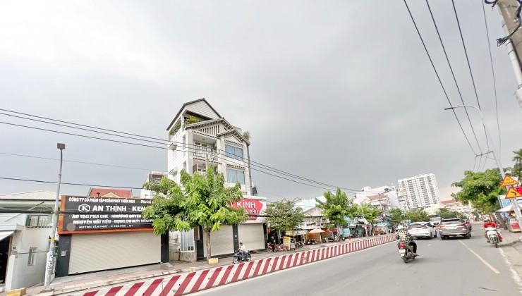 Bán nhà mặt tiền nở hậu đẹp số 1194 Huỳnh Tấn Phát Quận 7