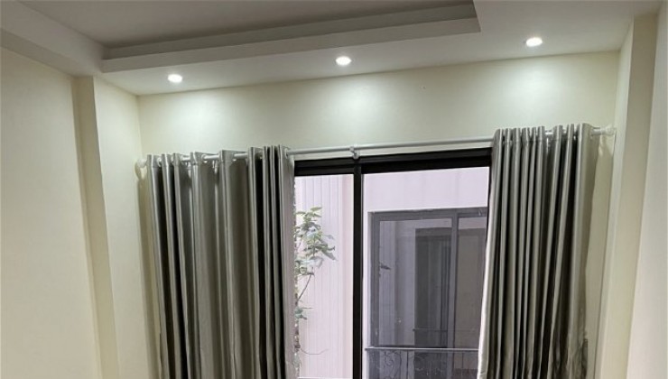 Bán gấp Ngọc Thụy ô tô đỗ cửa 45m2, hơn 4 tỷ Long Biên Hà Nội