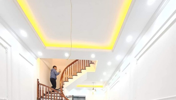 Nhà đẹp ngõ Văn Hương,48M x5 Tầng,mặt tiền rộng,ngõ thông thoáng sáng,giao thông thuận lợi,vô vàn tiện ích