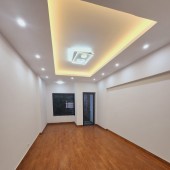 Bán nhà phố  Kim Mã Thượng 82m², 4 tầng, MT 4m, giá 25.9 tỷ Ba Đình. Liên hệ MUA : O94lO7l689