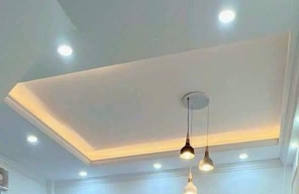 GIA ĐÌNH BÁN NHÀ MỚI ĐẸP DT:45M2 5 TẦNG MT: 4.3M (TỔNG 7 P NGỦ ) GIÁ: 5x TỶ PHỐ TÔN ĐỨC THẮNG QUẬN ĐỐNG ĐA .