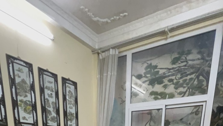HIẾM !! Cho thuê nhà ngõ 204 Trần Duy Hưng Quận Cầu Giấy 50mx4T KD VP kho tóc spa hơn 10 tr