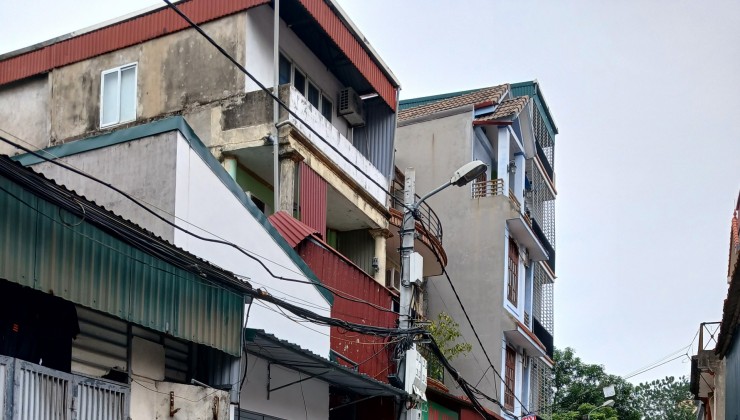 Bán nhà 5 tầng phố Nguyễn Lam, quận Long Biên. Lô góc, đầy đủ nội thất, ô tô vào nhà, giá 7,7 tỷ