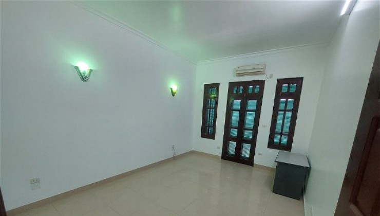 Đức Giang Long Biên Hà Nội 70m2, mặt tiền 5m, quy hoạch pháp lý chuẩn hơn 3 tỷ.