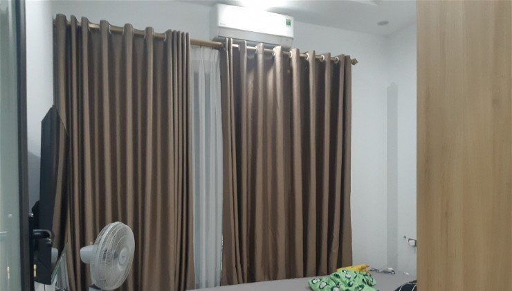 Nhà mới gần Bồ Đề 45m2- mặt tiền 4m- hơn 4 tỷ  Long Biên Hà Nội