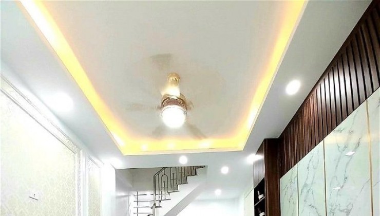 A Đây rồi! Nhà đẹp, giá rẻ chỉ nhỉnh 3 tỷ Khương Trung ngõ thông. Ở ngay 27m2, 4 tầng, MT 3.5m

 A Đây rồi! Nhà đẹp, giá rẻ chỉ nhỉnh 3 tỷ Khương