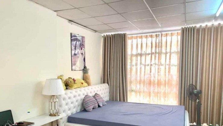 NHÀ 2 TẦNG MỚI ĐẸP - DT: 4M X 14M - NGUYỄN CỬU VÂN P.17 BÌNH THẠNH - GIÁP QUẬN 1 - DÒNG TIỀN 15TR/THÁNG - GIÁ CHỈ NHỈNH 5 TỶ