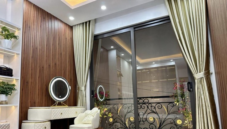 HOÀNG VĂN THÁI - PHÂN LÔ - Ô TÔ TRÁNH 20M - NỘI THẤT XỊN - NHÀ MỚI - DT 42M x4 TẦNG -GIÁ NHỈNH 5 TỶ