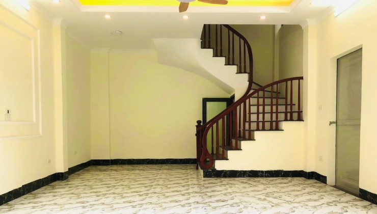 Chính chủ cần cho thuê 310m2 đất tại thôn Đông Trạch, xã Ngũ Hiệp, huyện Thanh Trì, HN.