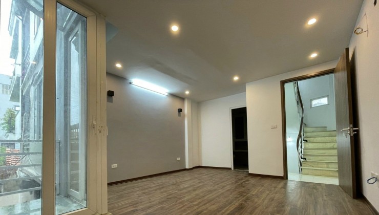 O9 2628 5559  Bán nhà Phú Thượng 38m², 5 tầng, mt 4m, giá 3.8 tỷ Tây Hồ. Xem thoải mái miễn phí gọi ngay