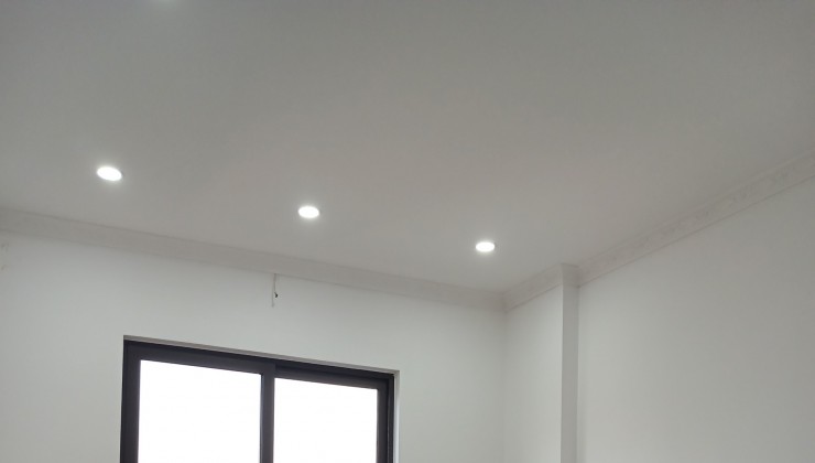 Bán nhà Thạch Bàn, Long Biên, mới đẹp, giá rẻ, 60m2 có 4 tỷ 3.