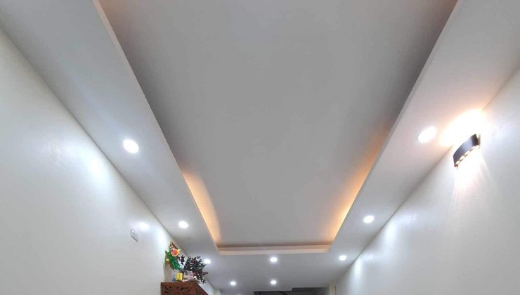 TIN NÓNG O9 2628 5559  Bán nhà Nguyễn Trãi 32m², 5 tầng, MT 3.3m, giá 5.2 tỷ Thanh Xuân