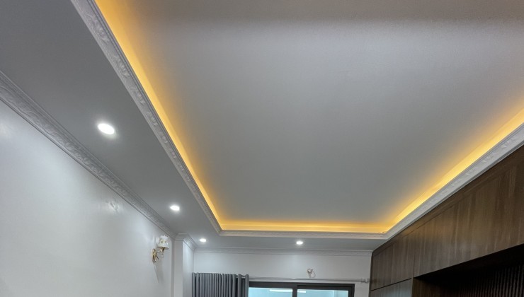 Chính chủ bán nhà 35m2 x 5 tầng Ngõ 191 Phạm Văn Đồng - 2 mặt thoáng - Đã đầu tư full nội thất