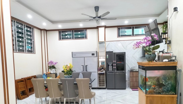 O9 2628 5559 , Mới nhất. Bán nhà Đội Nhân 141m², 4 tầng, MT 8.2m, giá 36 tỷ Ba Đình