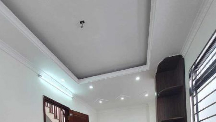 BÁN NHÀ THÁI THỊNH - ĐỒNG ĐÂ - 40M2 - MẶT TIỀN 4,5M - GẦN CHỢ , TRƯỜNG MẦM NON ĐẾN ĐẠI HỌC