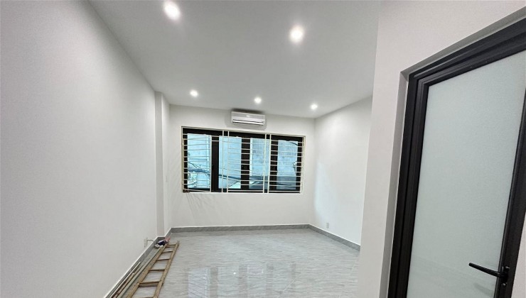 Bán nhà mặt ngõ 445 Nguyễn Khang, Cầu Giấy, 61m2, 6 tầng, ô tô đỗ cửa, kinh doanh, giá 10.6 tỷ