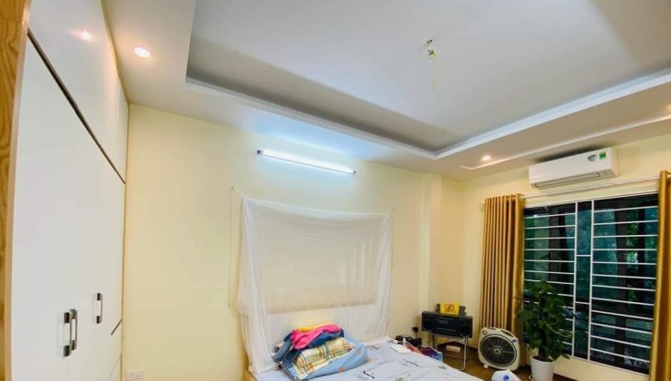 Bán nhà ngõ 27 Võ Chí Công, 42m2 5 tầng, 4 phòng ngủ, full nội thất, cách chỗ để ôt 30m, nhỉnh 4 tỷ