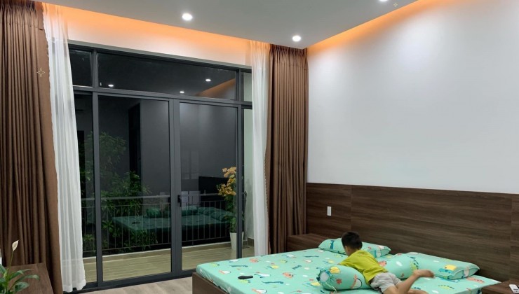 Bán nhà đẹp nội thất xin 36/40m2 4tầng 4.55tỷ ngõ trước nhà 3m vài bước ra ô tô tránh phố Lạc Long Quân