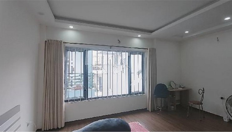 Siêu rẻ.Bán nhà Phố Trạm 43mv  5 tầng giá  4 tỷ
long biên,hà nội