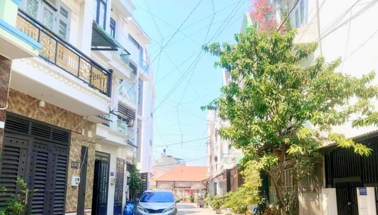 Hẻm 8m có lề Nguyễn Ảnh Thủ, Quận 12, 64m2, 4 tầng, nở hậu, 4 tỷ 9