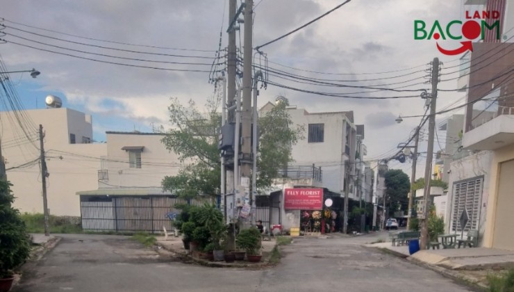 Nhà 1 Trệt 1 Lầu 140m2 KDC Bửu Hòa,gần chợ Đồn,đường 3 xe hơi, góc 2 Mặt Tiền