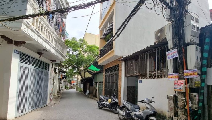 BÁN ĐẤT TẶNG NHÀ TRUNG TÂM - PHƯỜNG THỤY PHƯƠNG -GẦN  HỌC VIỆN TÀI CHÍNH:  52M2 , - MẶT TIỀN .4.3M- ĐƯỜNG Ô TÔ TRÁNH