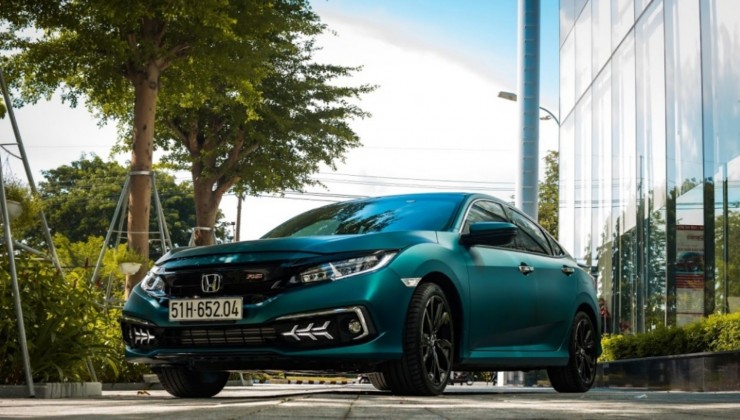 Quận 7 ! Chính chủ Bán xe HonDa Civic RS đời 2020 , xe mới, Tel : 0925277606