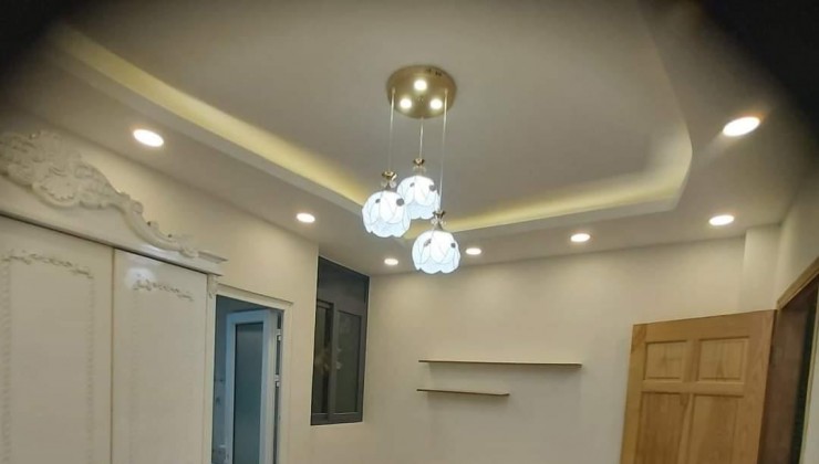 Nhà mặt tiền sát chợ bà triệu,42m2,giá 4,5ty, bình thạnh,sát quận 1