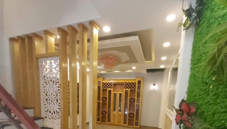 Nhà mặt tiền sát chợ bà triệu,42m2,giá 4,5ty, bình thạnh,sát quận 1