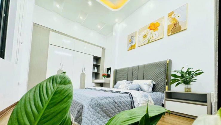 khương trung, Thanh xuân,40m² x 4 tầng,gần phố,mặt tiền rộng, full NT.4.85 tỷ.