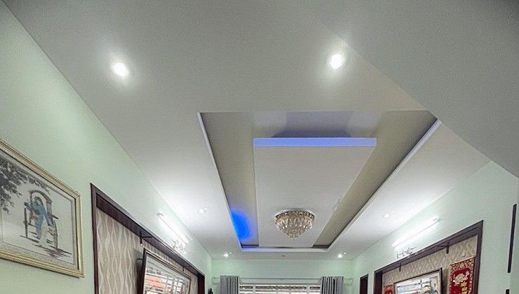 SÁT VÁCH QUẬN 7 - CHÍNH CHỦ TRANG BÌA - 70M2 NGANG 4M HẼM Ô TÔ 7M CHỈ 5 TỶ X.