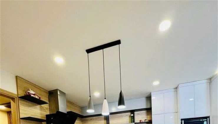 Cần bán 3PN chỉ với 5.2 tỷ, DT 124 m2  view thoáng sổ đỏ CC lâu dài slot oto